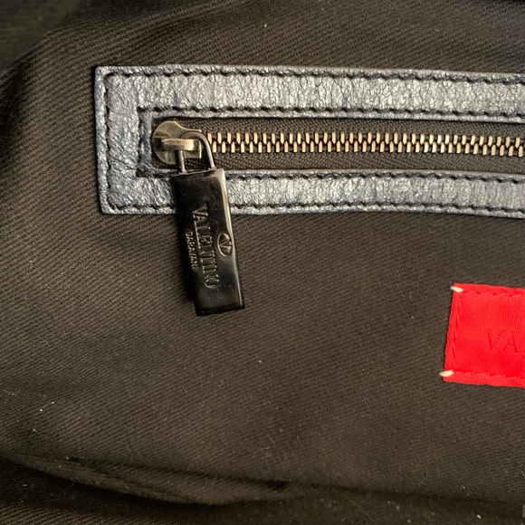 Pewter Valentino hobo Bag black hardware - Picture 7 of 12